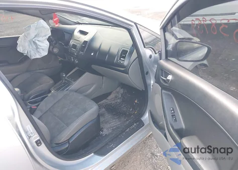 2015 Kia Forte Lx z USA, uszkodzony, nr VIN KNAFK4A64F5387823